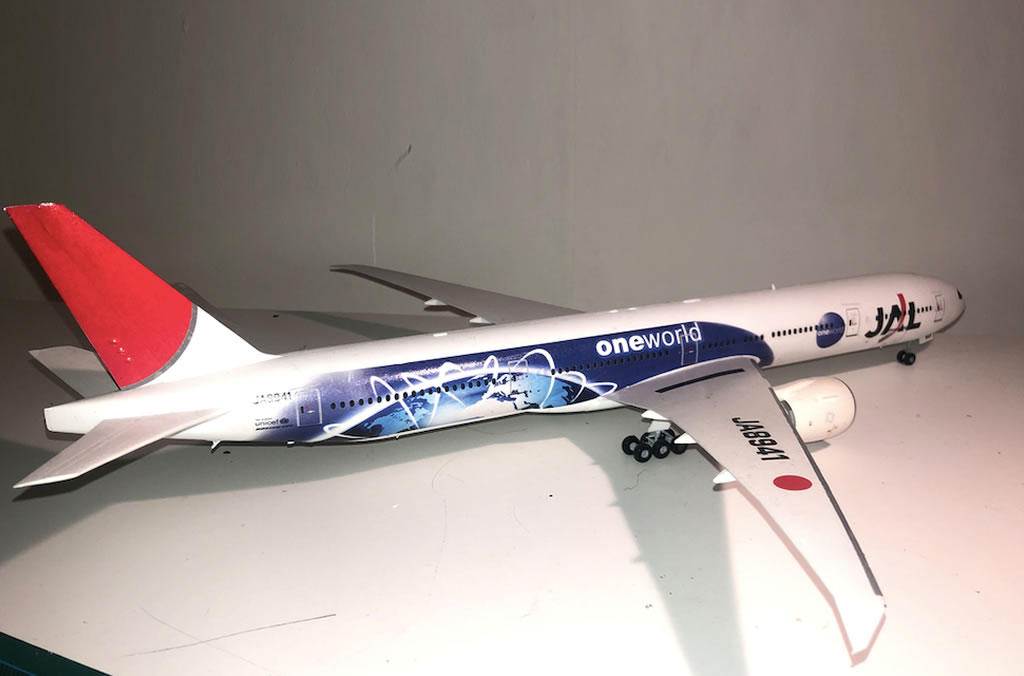 Japan Airlines (JAL) Boeing 777-300 (Oneworld Mural Livery 