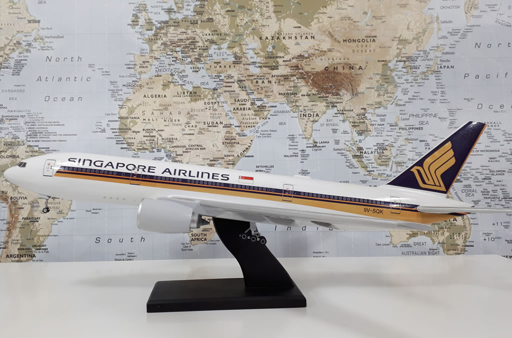 Singapore Airlines Boeing 777-200 - Scratchbuild 1/72 | V1 Decals